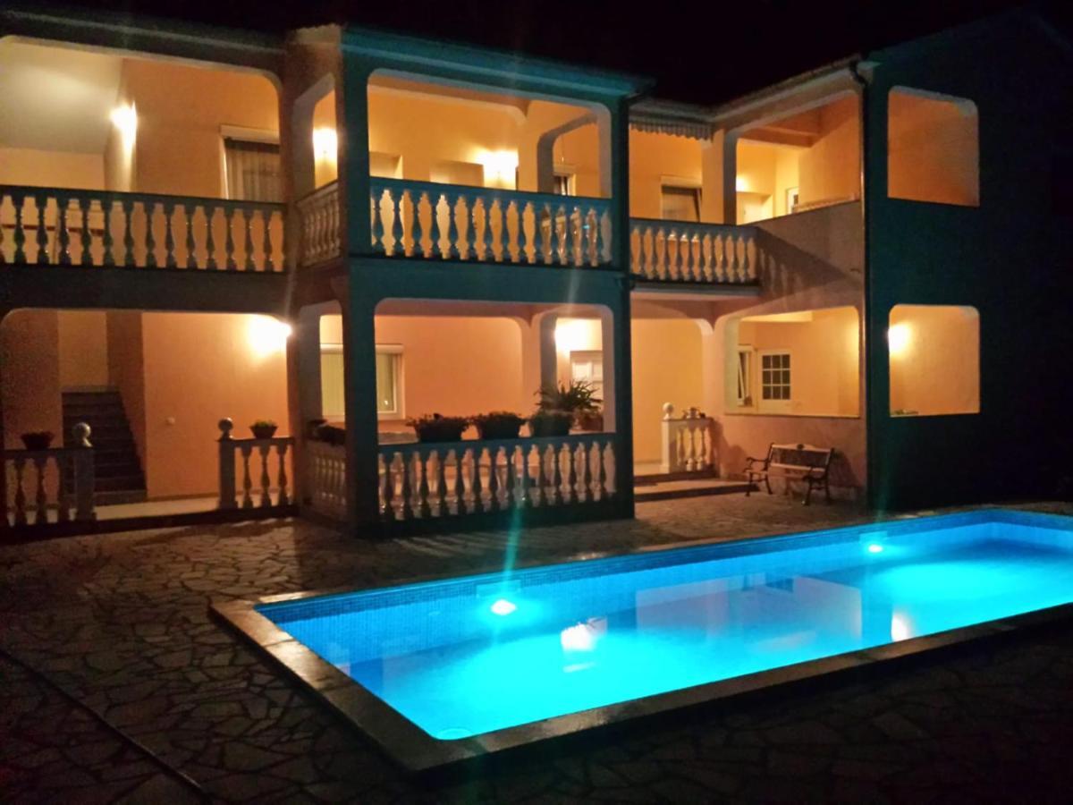 Appartamento Haus Delphin Porec Esterno foto