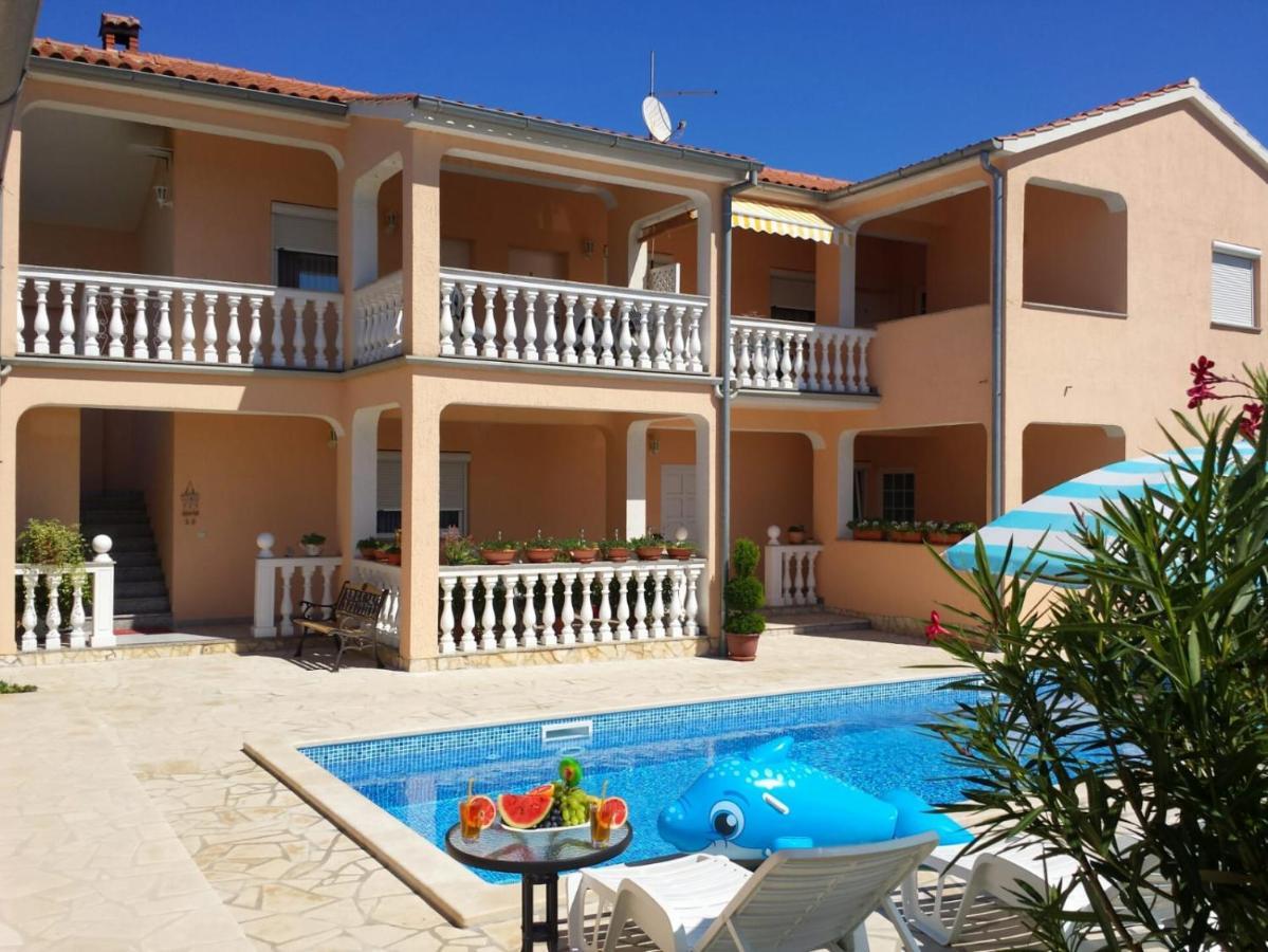 Appartamento Haus Delphin Porec Esterno foto