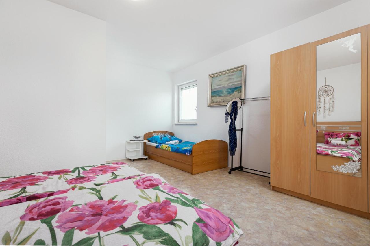 Appartamento Haus Delphin Porec Esterno foto