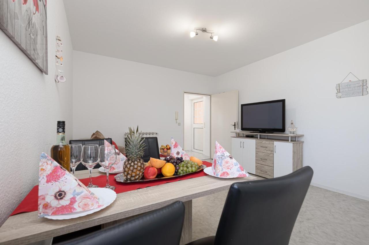Appartamento Haus Delphin Porec Esterno foto