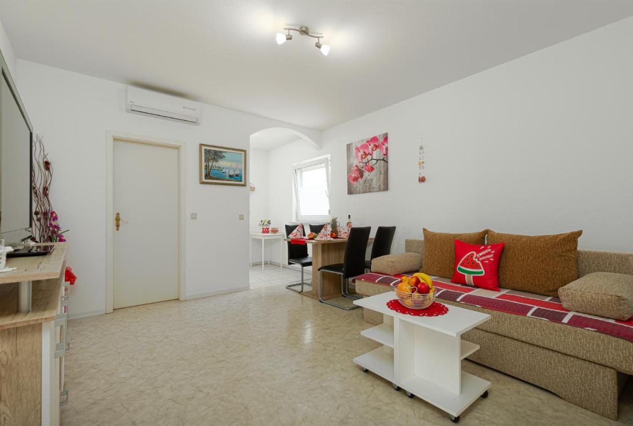 Appartamento Haus Delphin Porec Esterno foto