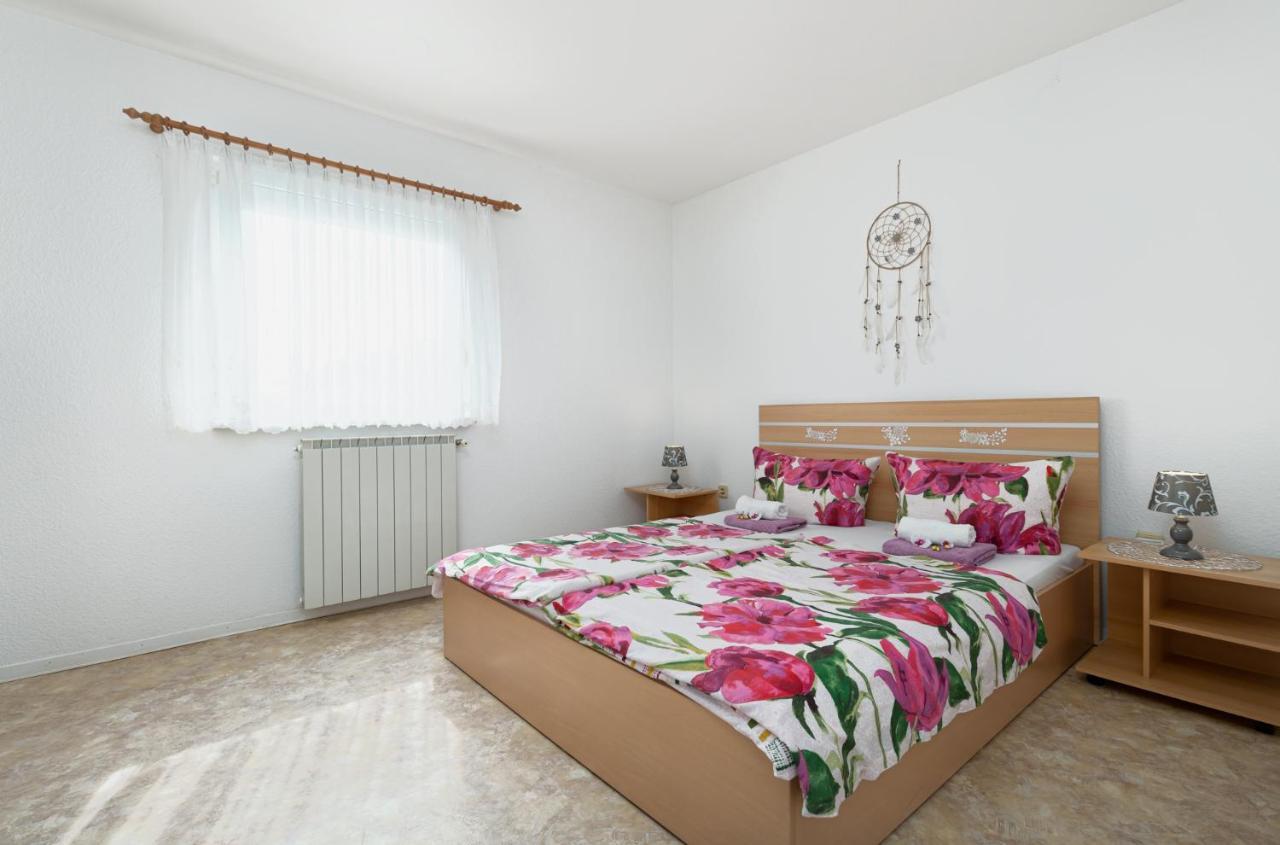 Appartamento Haus Delphin Porec Esterno foto